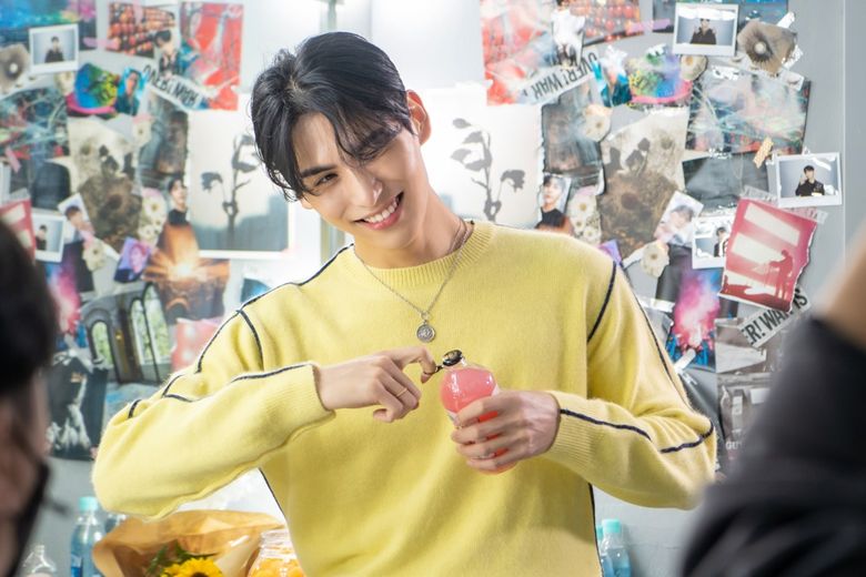 SF9's Yoo TaeYang, Concept Photo Shooting Of Musical "Altar Boyz" Behind-The-Scene