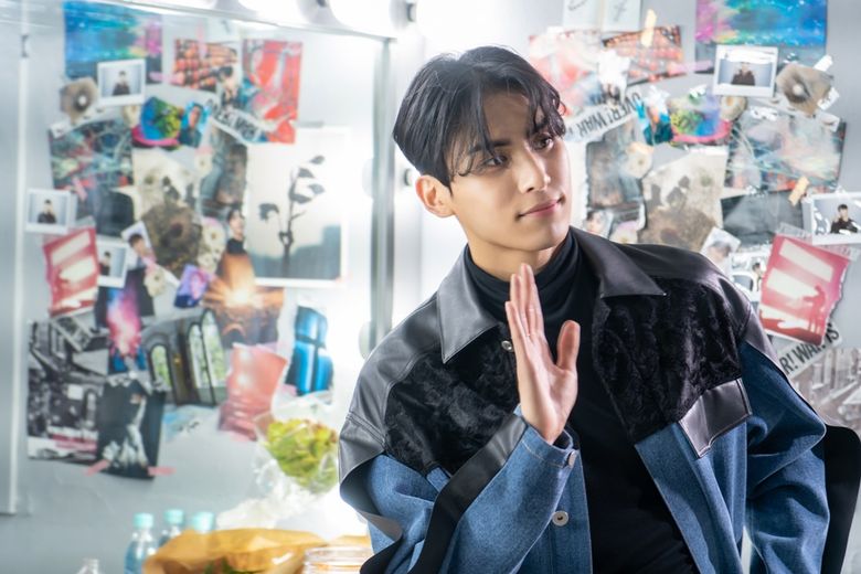 SF9's Yoo TaeYang, Concept Photo Shooting Of Musical "Altar Boyz" Behind-The-Scene