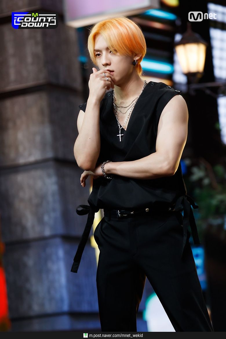  9 Male K-Pop Idols With Muscular Arms We Cannot Get Over (Part 1)