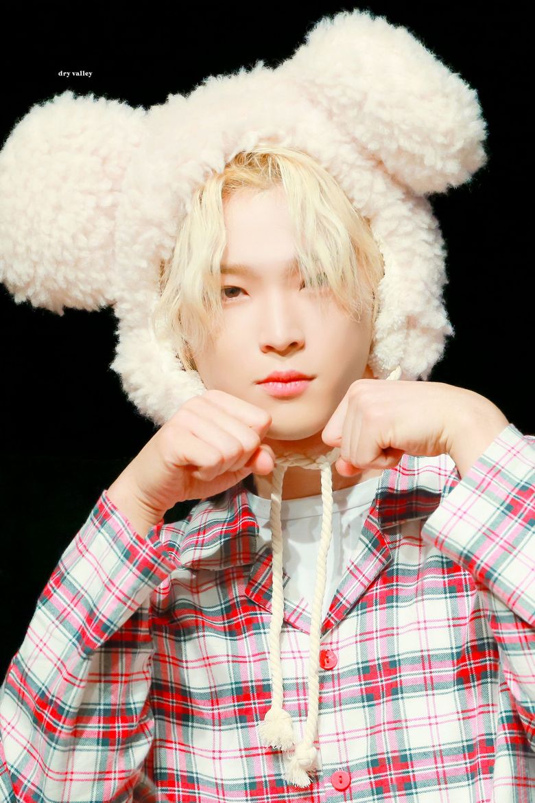 10 K Pop Idols Who Shine Brightly In Blonde Hair - 63