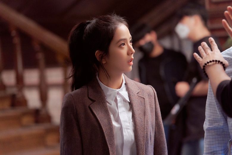 BLACKPINK's JiSoo, Drama "Snowdrop" Set Behind-the-Scene - Part 1