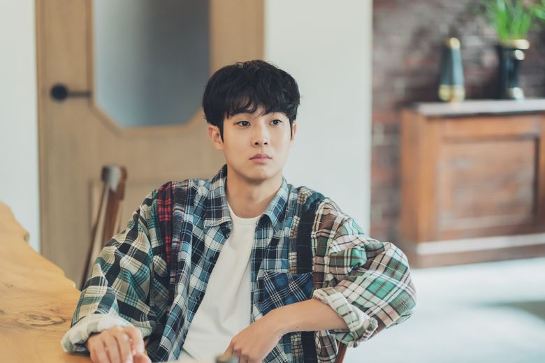 Choi WooShik For Drama "Our Beloved Summer" Set Behind-the-Scene - Part 1