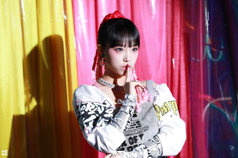 Choi YeNa, Album Cover Shooting Of ‘ˣ‿ˣ (SMiLEY)’ Behind-The-Scene