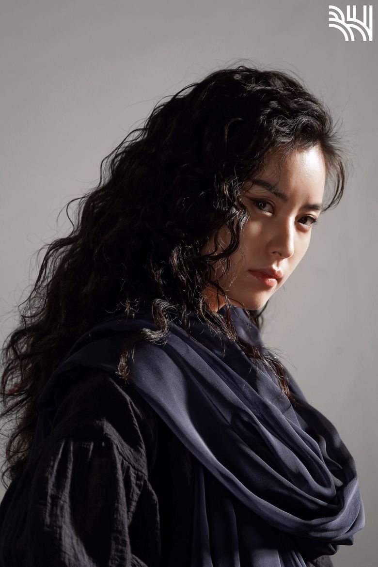 Han HyoJoo, Movie Poster Shooting Of "The Pirates : The Last Royal Treasure" Behind-the-Scene