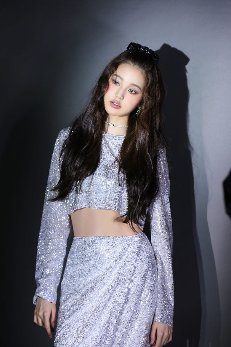 IVE's WonYoung For Harper's BAZAAR Korea Magazine December Issue Behind-the-Scene