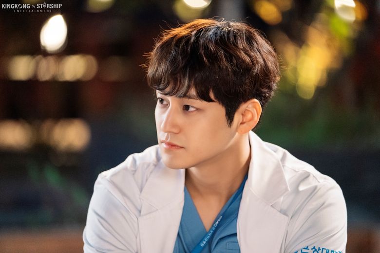 Kim Beom, Drama “Ghost Doctor” Set Behind-the-Scene