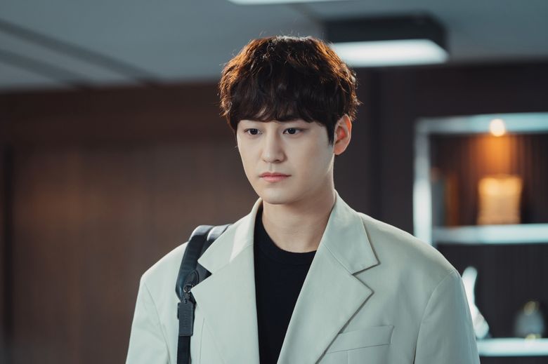 Kim Beom, Drama “Ghost Doctor” Set Behind-the-Scene