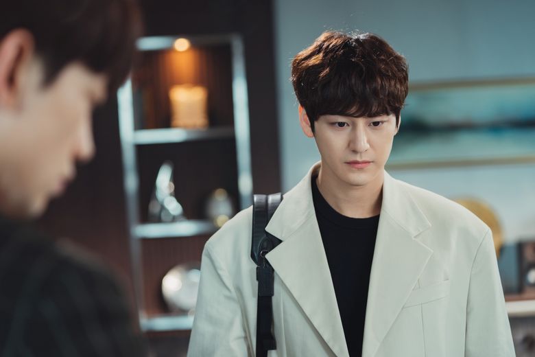 Kim Beom, Drama “Ghost Doctor” Set Behind-the-Scene