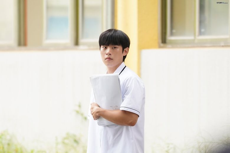 Kim SungCheol, Drama "Our Beloved Summer" Set Behind-the-Scene - Part 1