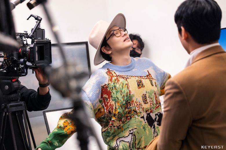 Lee DongHwi. TV Show "SNL Korea" Set Behind-the-Scene