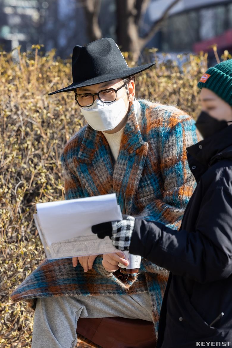 Lee DongHwi. TV Show "SNL Korea" Set Behind-the-Scene