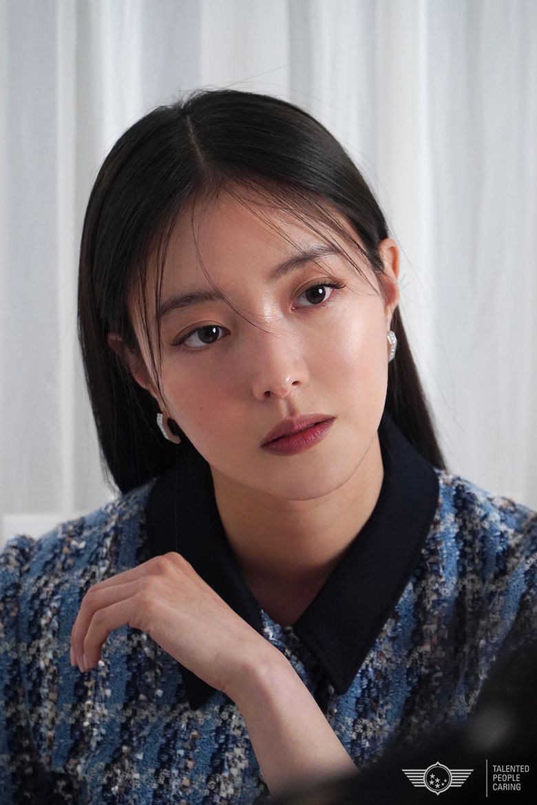 Lee SeYoung For @star1 Korea Magaziene February Issue (+Behind-The-Scene)