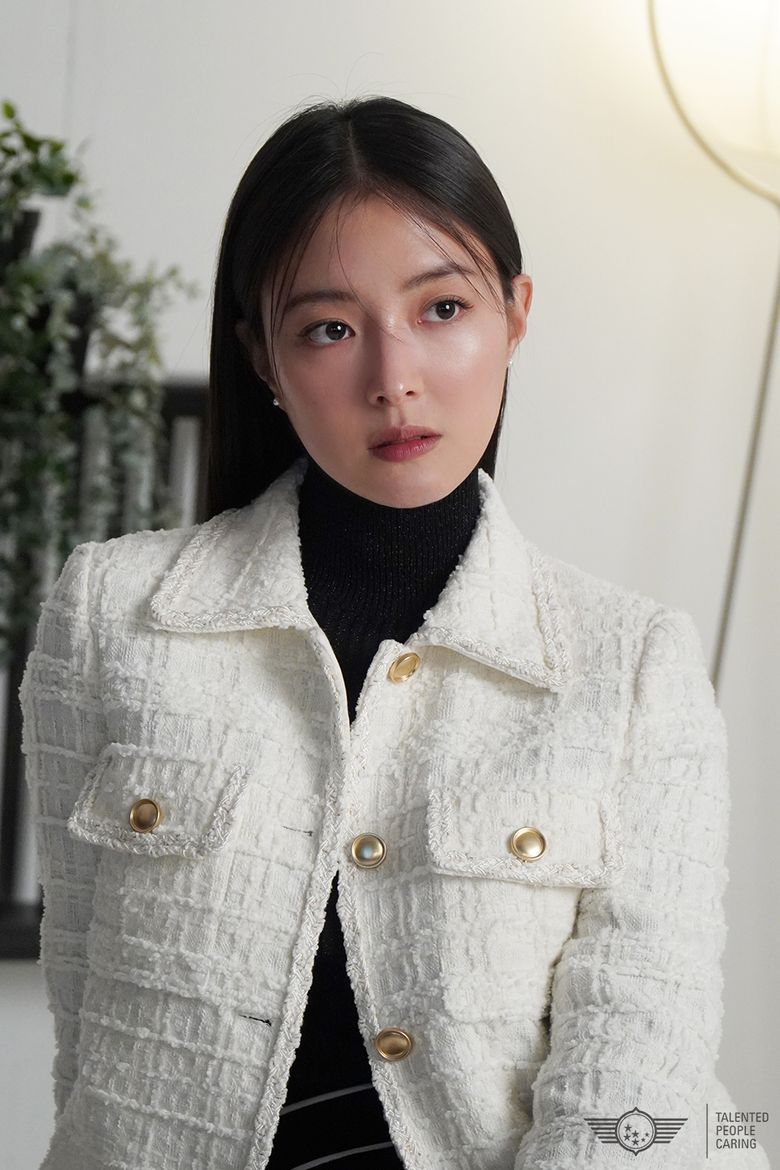 Lee SeYoung For @star1 Korea Magaziene February Issue (+Behind-The-Scene)