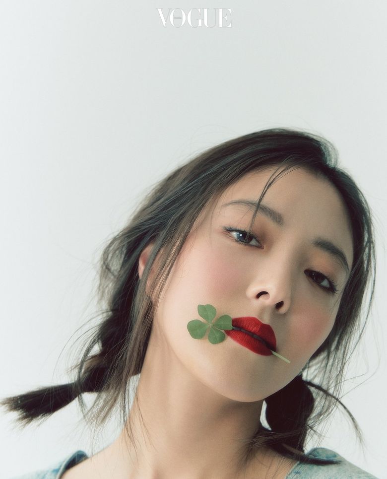 Lee SeYoung For VOGUE  Korea Magazine February Issue