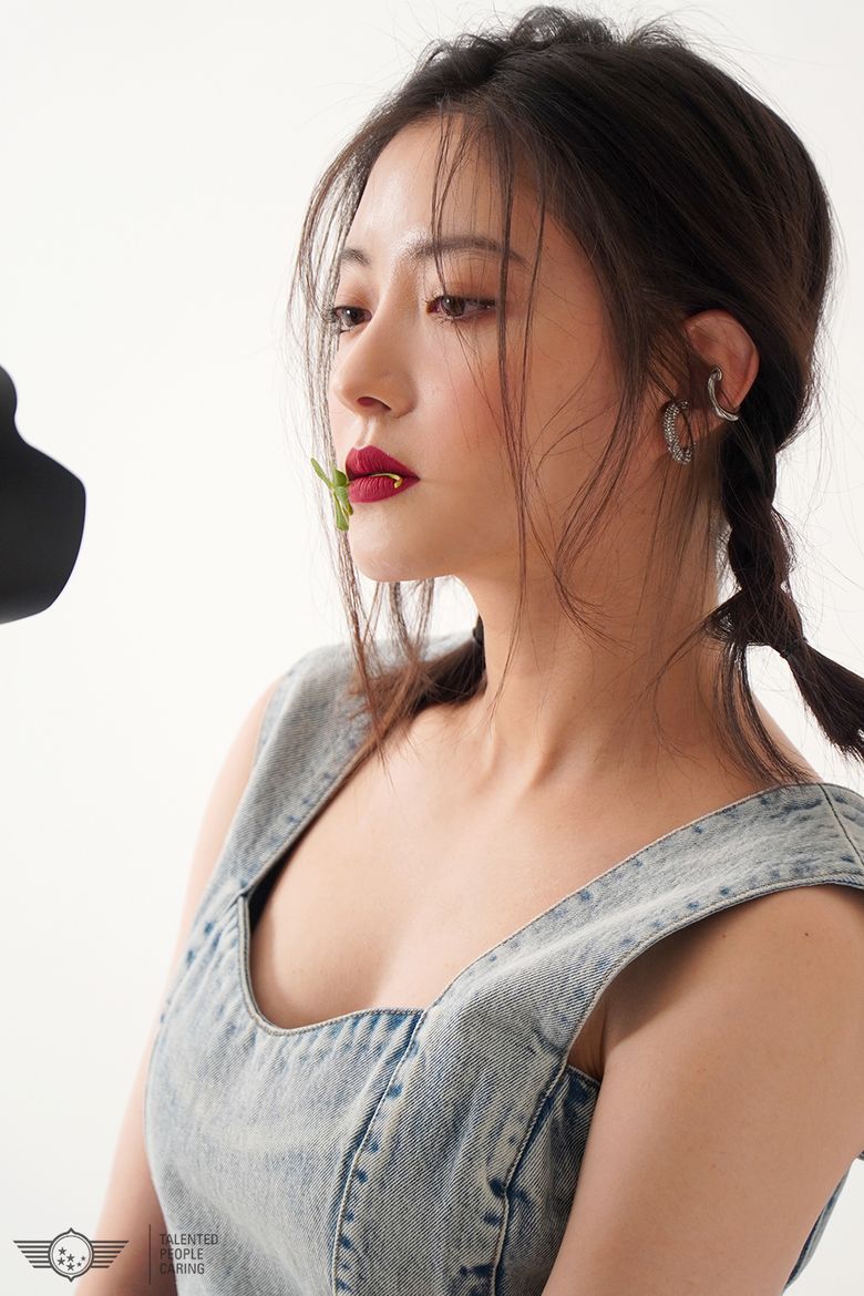 Lee SeYoung For VOGUE Korea Magazine February Issue Behind-The-Scene