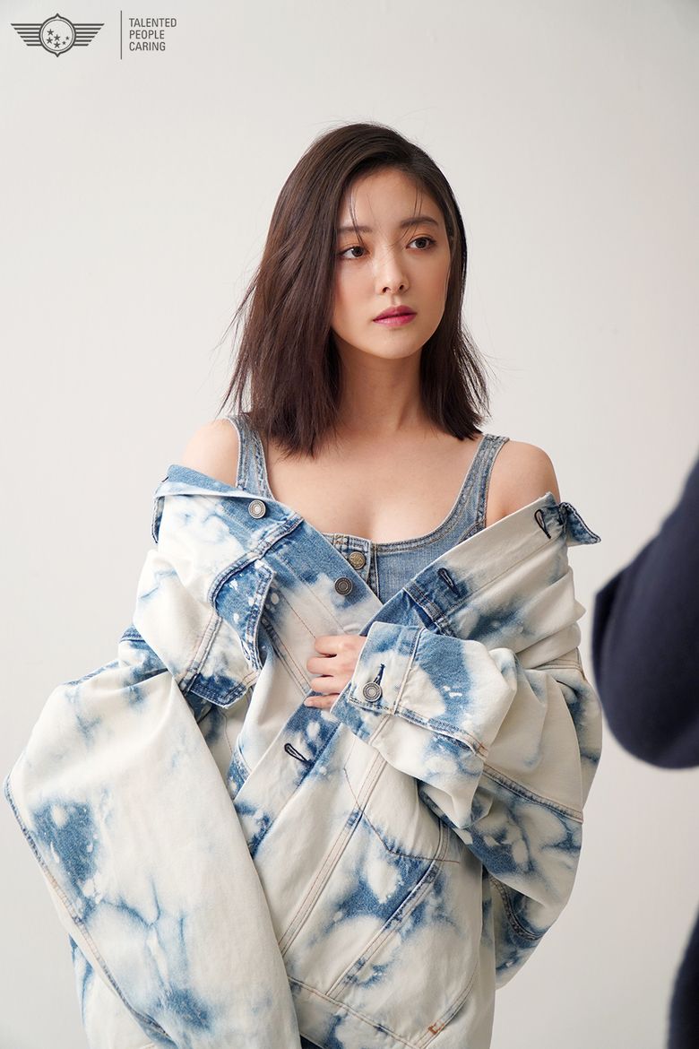 Lee SeYoung For VOGUE Korea Magazine February Issue Behind-The-Scene