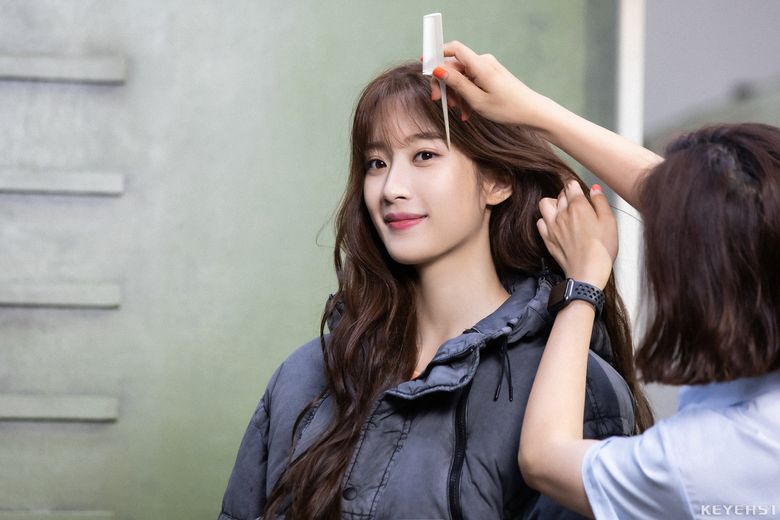 Mun KaYoung, Behind-the-Scene Of Outdoor Sportswear Shooting