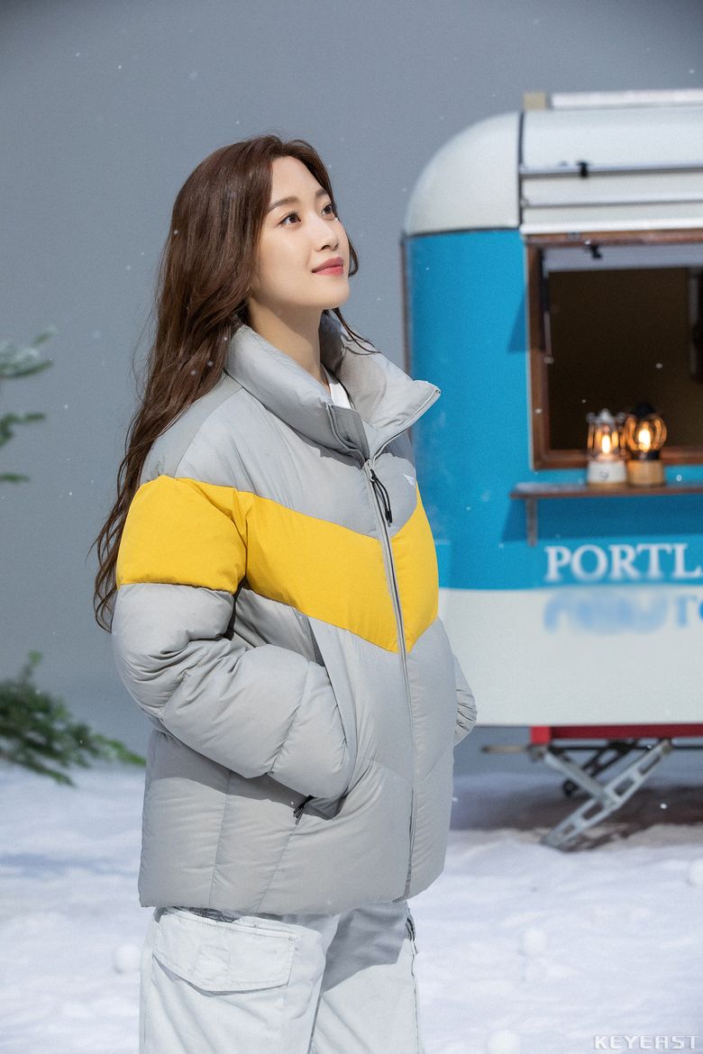 Mun KaYoung, Behind-the-Scene Of Outdoor Sportswear Shooting