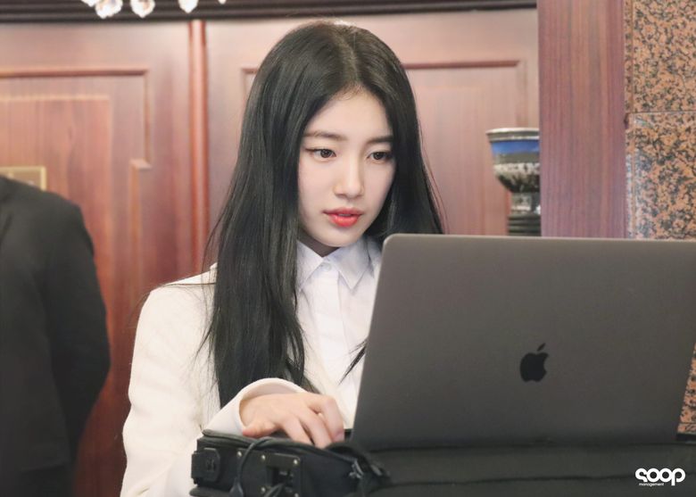 Suzy For VOGUE Korea Magazine 2022 Dior Collection Digital Photoshoot Behind-the-Scene