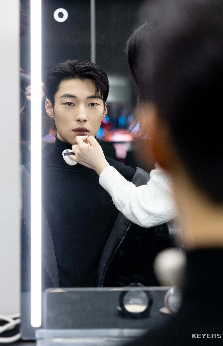 Woo DoHwan, 36th Golden Disc Awards Behind-the-Scene