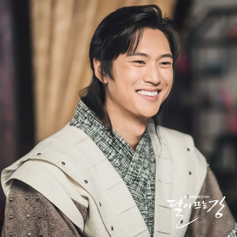 Top 5 Aktor Yang Mencuri Hati Pembaca Kpopkuy Dengan Hanbok (Hasil Voting)