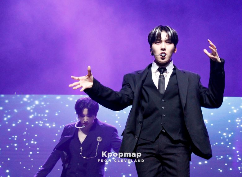 Exclusive Photos  ONEUS 2022  BLOOD MOON  Tour In Cleveland - 48