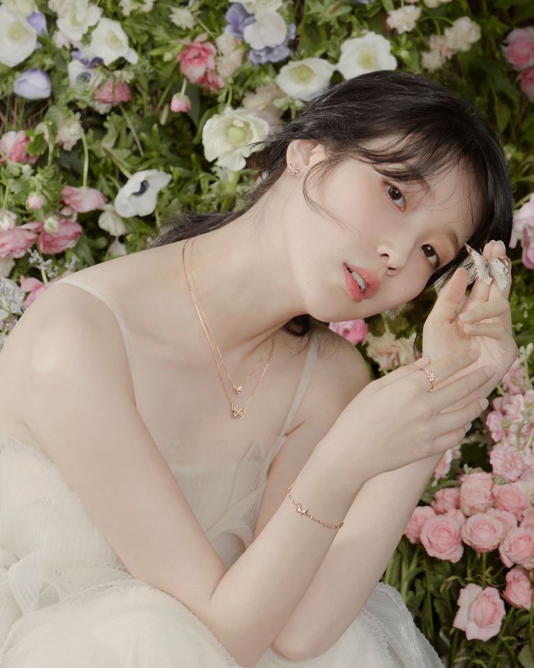 IU For 'J.ESTINA' 2022 S/S Campaign Commercial Photoshoot