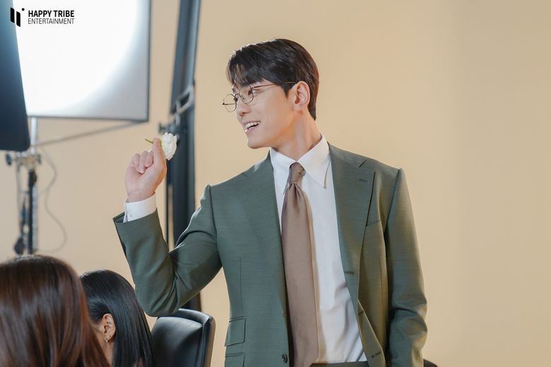 Kim MinGue, Drama Poster Shooting Of "A Business Proposal" Behind-the-Scene - Part 2