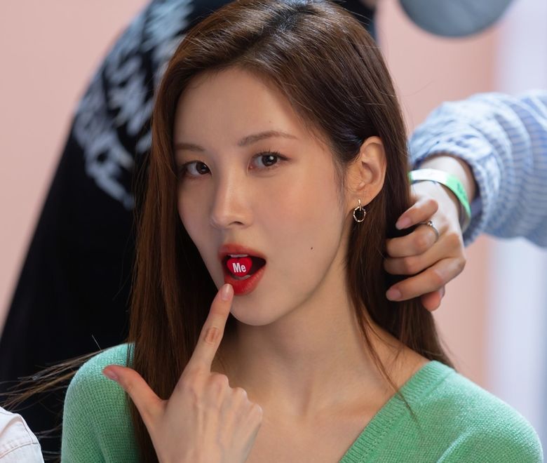 SeoHyun, Drama Poster Shooting Of "Love And Leashes" Behind-the-Scene