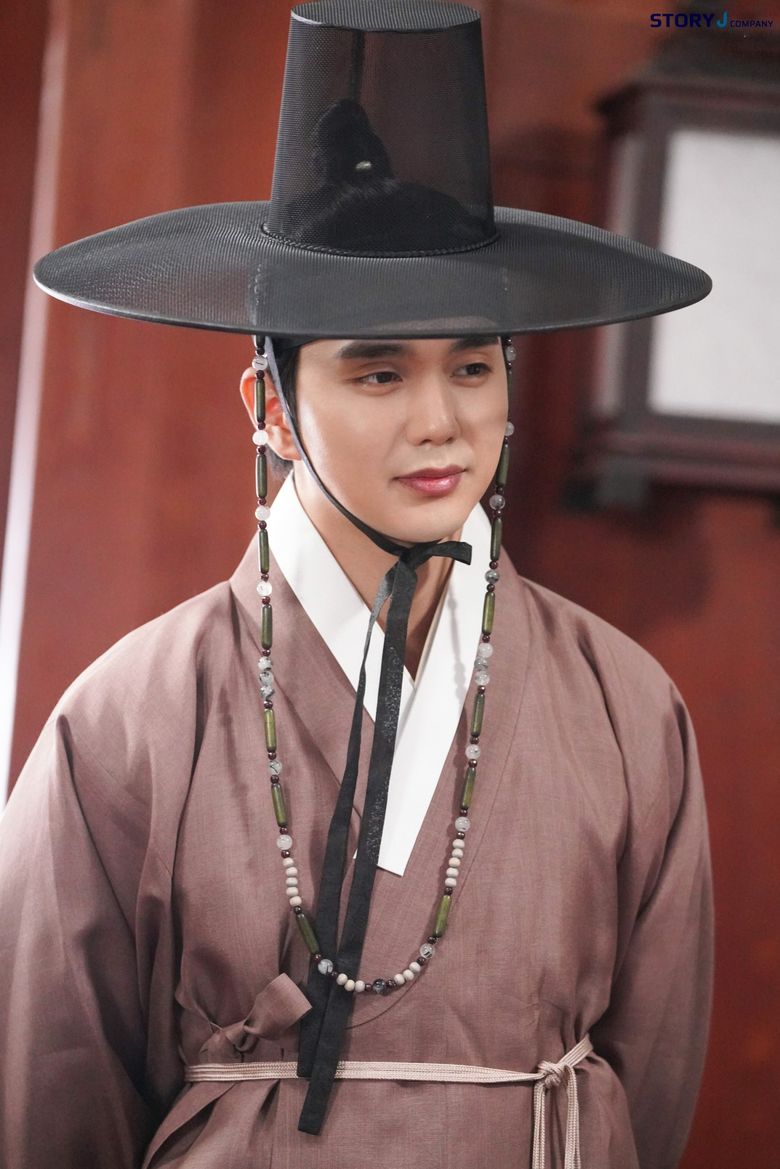 Yoo SeungHo, Drama “Moonshine” Set Behind-the-Scene - Part 3