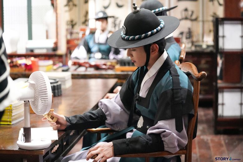 Yoo SeungHo, Drama “Moonshine” Set Behind-the-Scene - Part 3