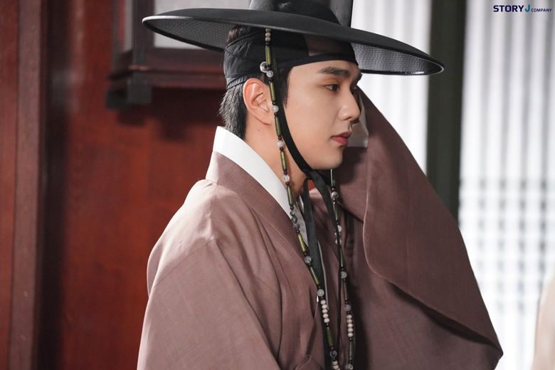 Yoo SeungHo, Drama “Moonshine” Set Behind-the-Scene - Part 3