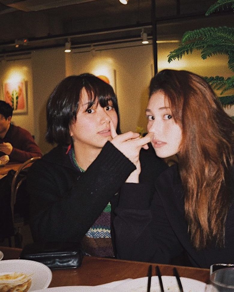 K-Pop Besties: Jeon SoMi And TWICE's ChaeYoung, NaYeon, And The Other Members