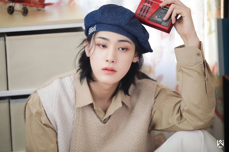 WEi Members Are The Perfect Models For Berets