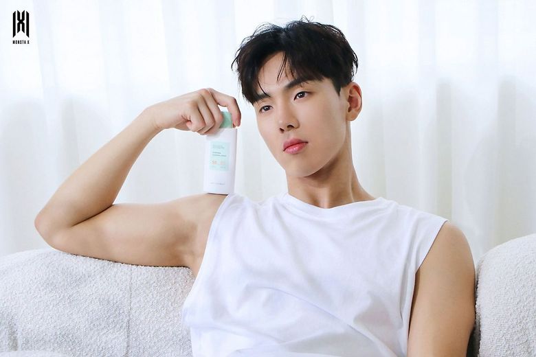   6 Male K-Pop Idols With Unbelievable Physical Strength