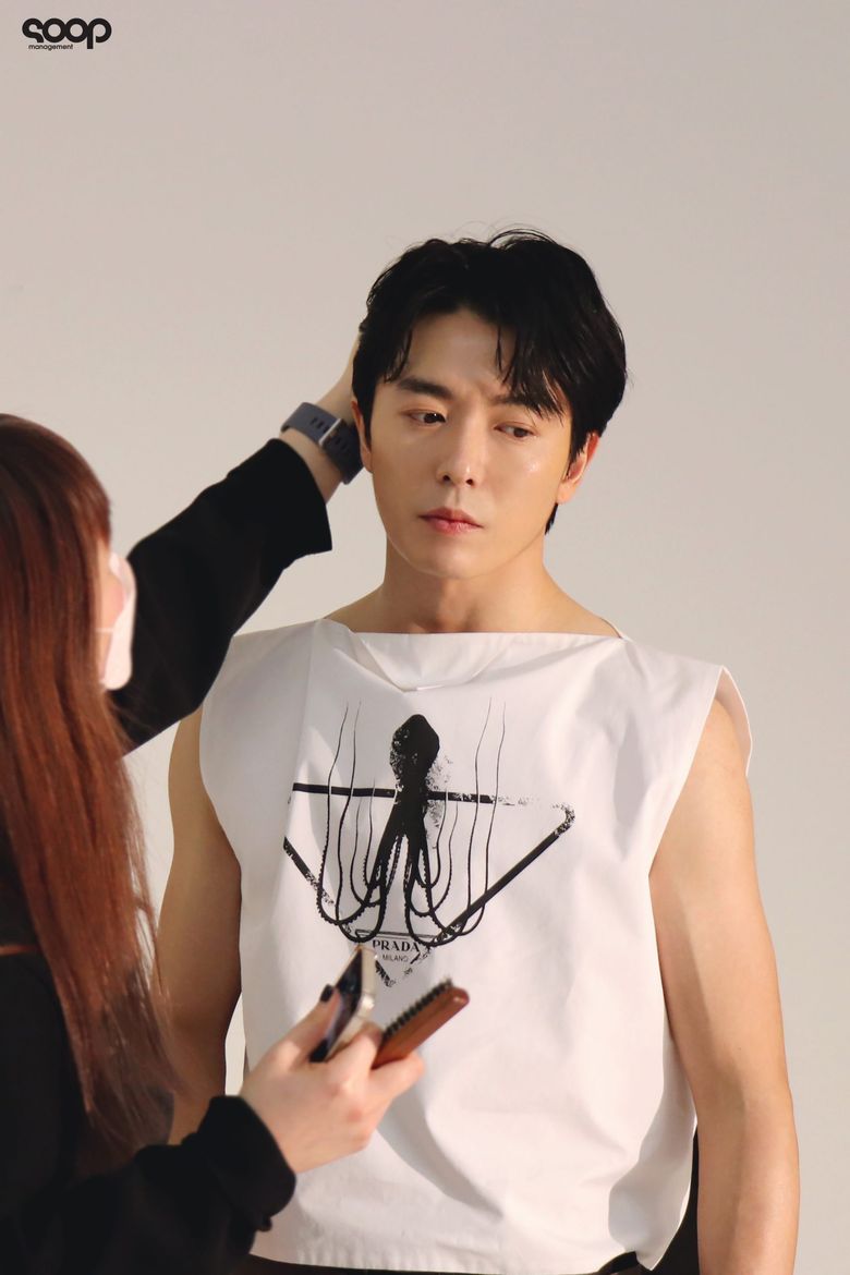 Kim JaeUck For Cosmopolitan Magazine March Issue Behind-the-Scene Part 1