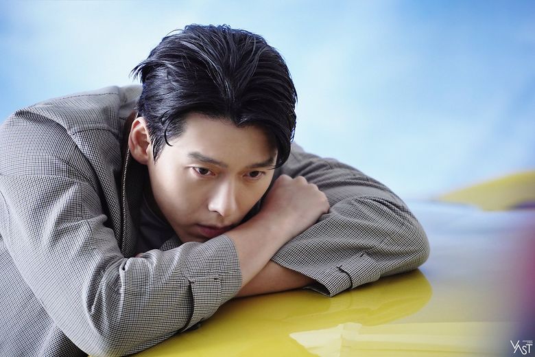 Hyun Bin, Photoshoot Behind-the-Scene - Part 1