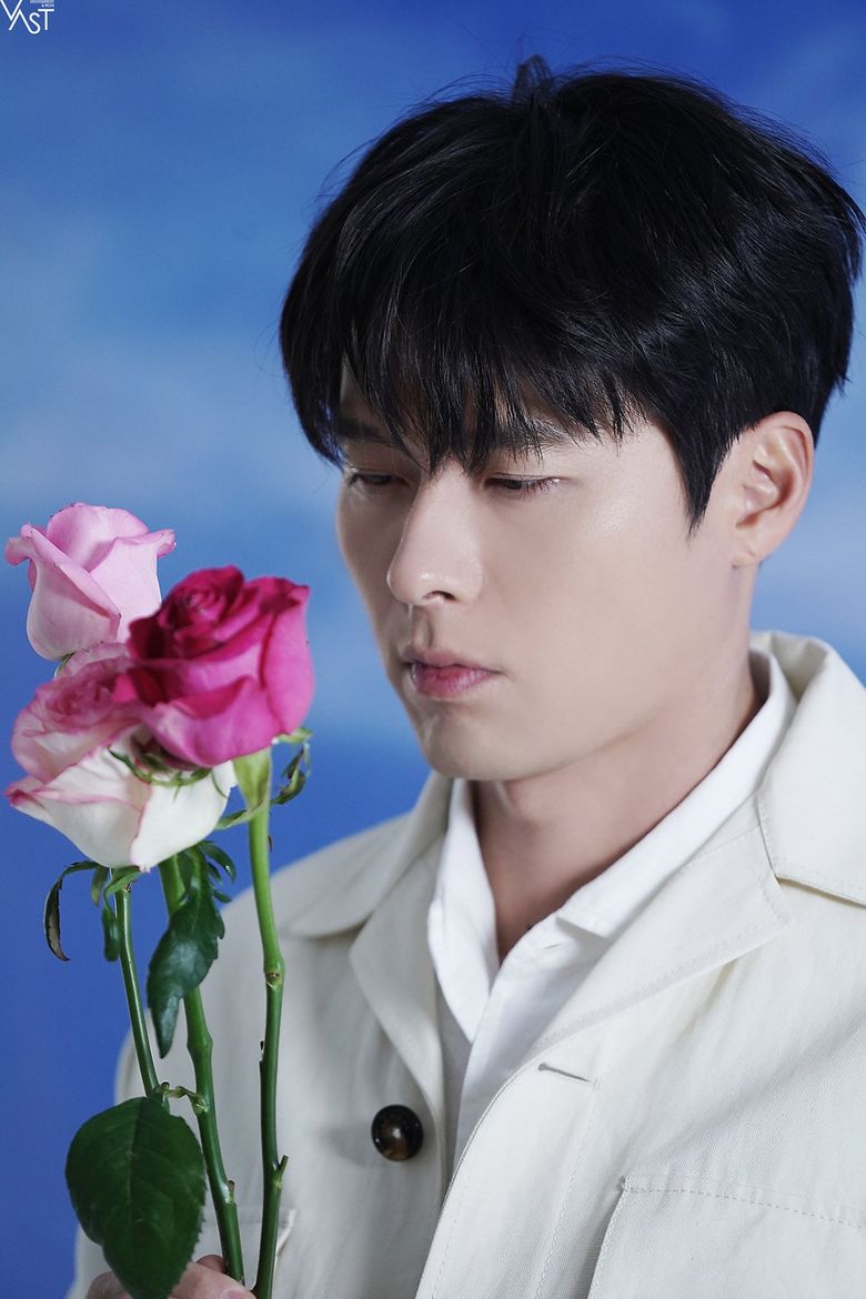 Hyun Bin, Photoshoot Behind-the-Scene - Part 1