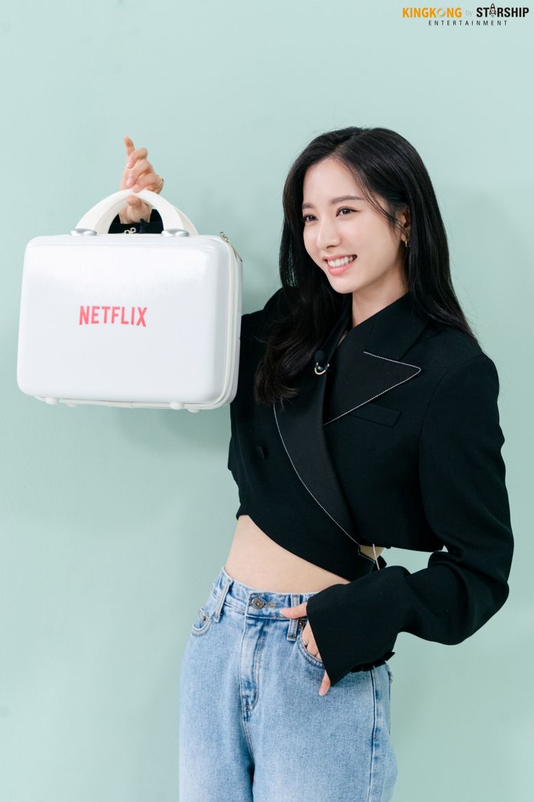 WJSN's Bona, Netflix X The Swoon Interview Behind-the-Scene Part 1