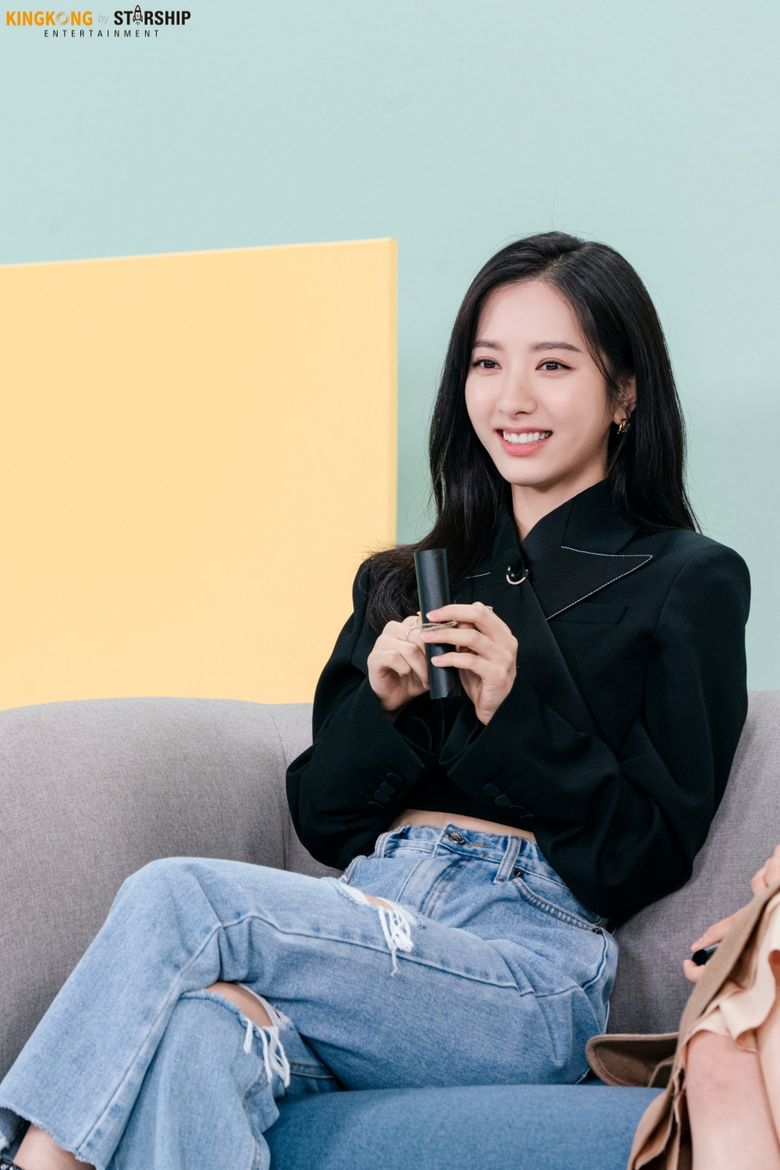 WJSN's Bona, Netflix X The Swoon Interview Behind-the-Scene Part 1