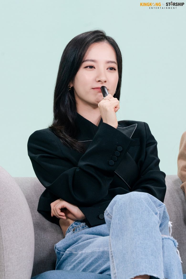 WJSN's Bona, Netflix X The Swoon Interview Behind-the-Scene Part 1