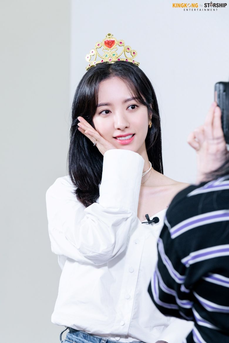 WJSN's Bona, TvN Interview Behind-the-Scene Part 2