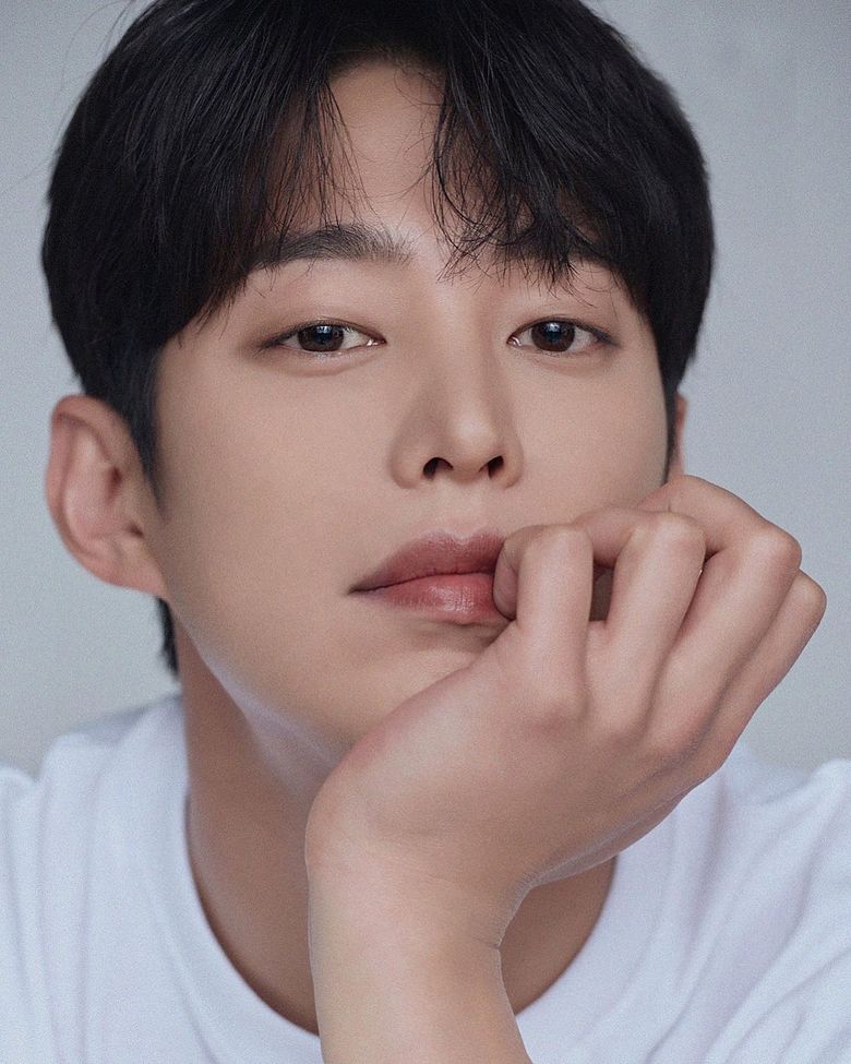 Find Out About Rising Actor Song WonSeok Who Plays Chef MinWoo In  Business Proposal  And Acted In  One The Woman     Lovers Of The Red Sky   - 6