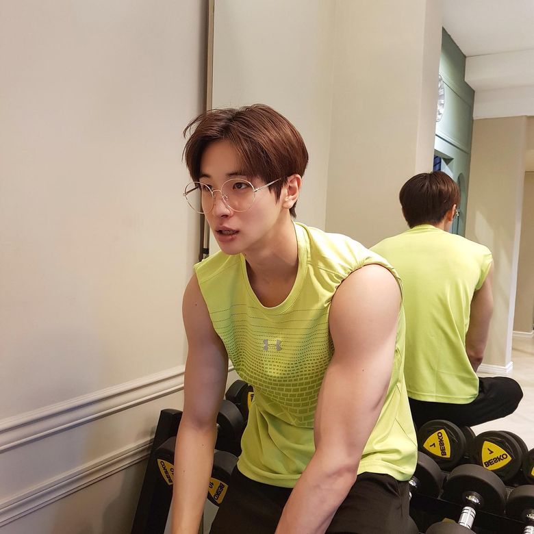 K Drama Actor Park SangNam s Gym Pictures Will Make Your Heart Swoon  - 14