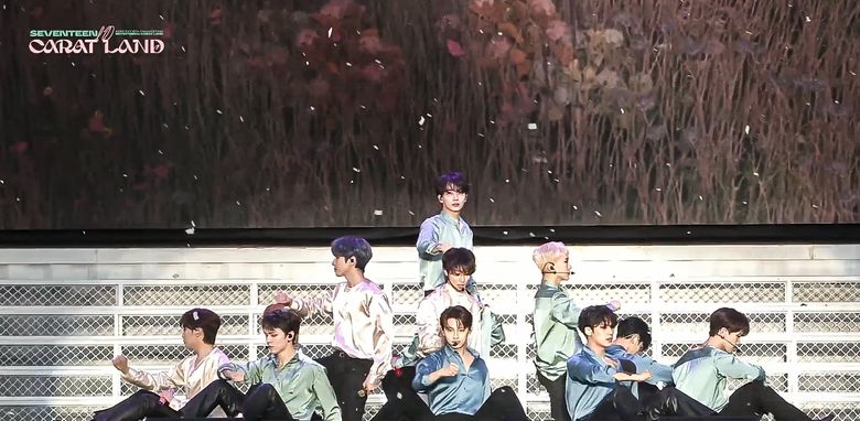 Exclusive Review  SEVENTEEN s  SEVENTEEN In CARAT LAND  6th Fanmeeting Leaves A  VERY NICE  Impression On CARATs  Hearts  - 13