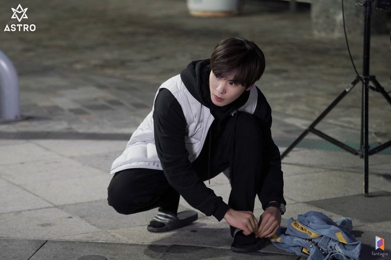 ASTRO's Rocky, Drama "Broke Rookie Star" Set Behind-the-Scene Part 2