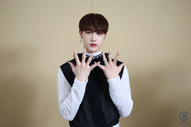 CIX's HyunSuk, Poster Shooting For UNIVERSE Behind-the-Scene