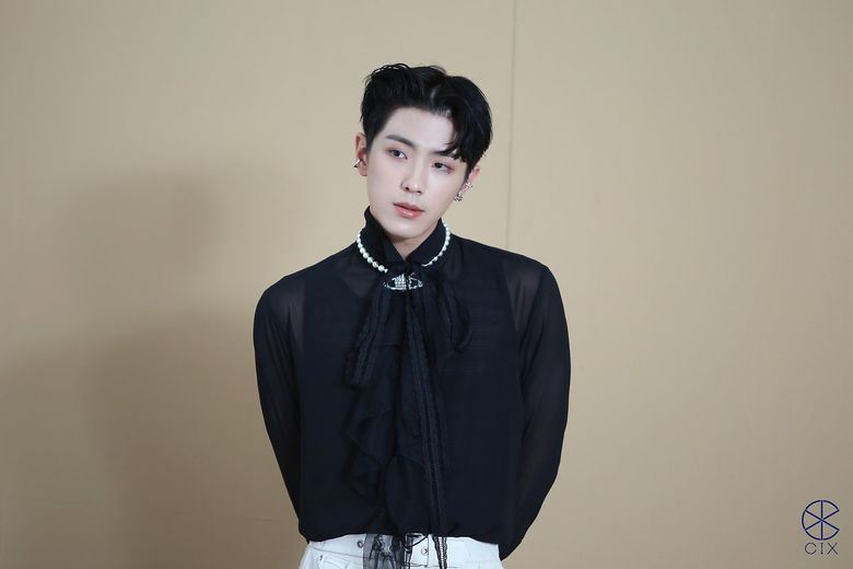 CIX's YongHee, Poster Shooting For UNIVERSE Behind-the-Scene