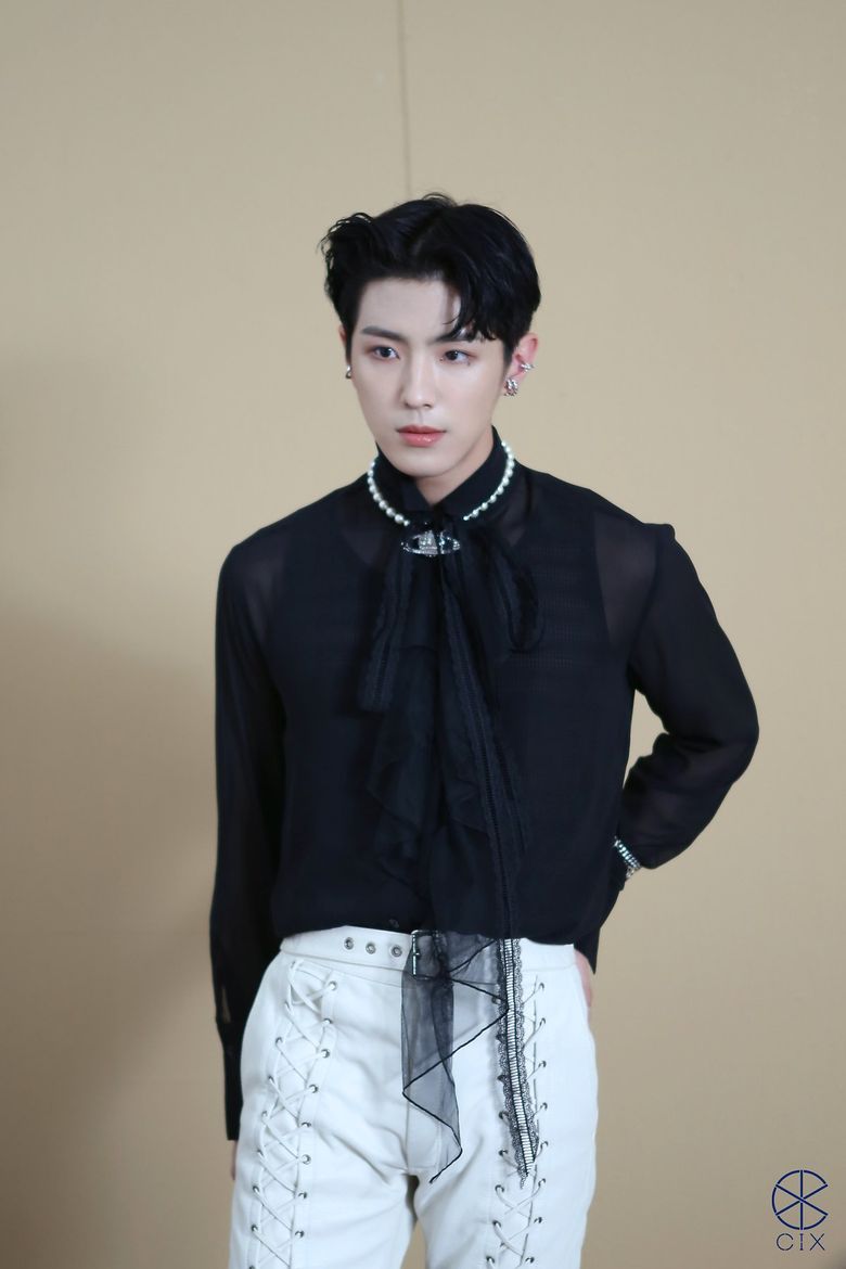 CIX's YongHee, Poster Shooting For UNIVERSE Behind-the-Scene