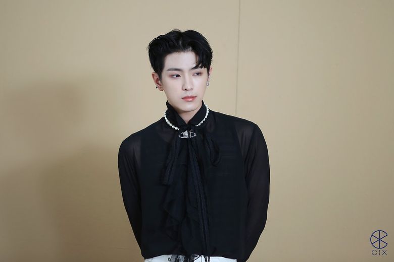 CIX's YongHee, Poster Shooting For UNIVERSE Behind-the-Scene